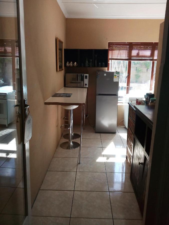 36 Df Strauss Street Apartment Kleinmond Luaran gambar