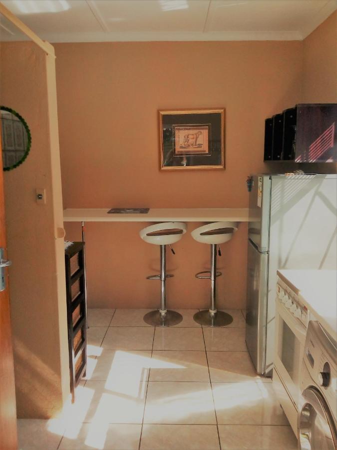 36 Df Strauss Street Apartment Kleinmond Luaran gambar
