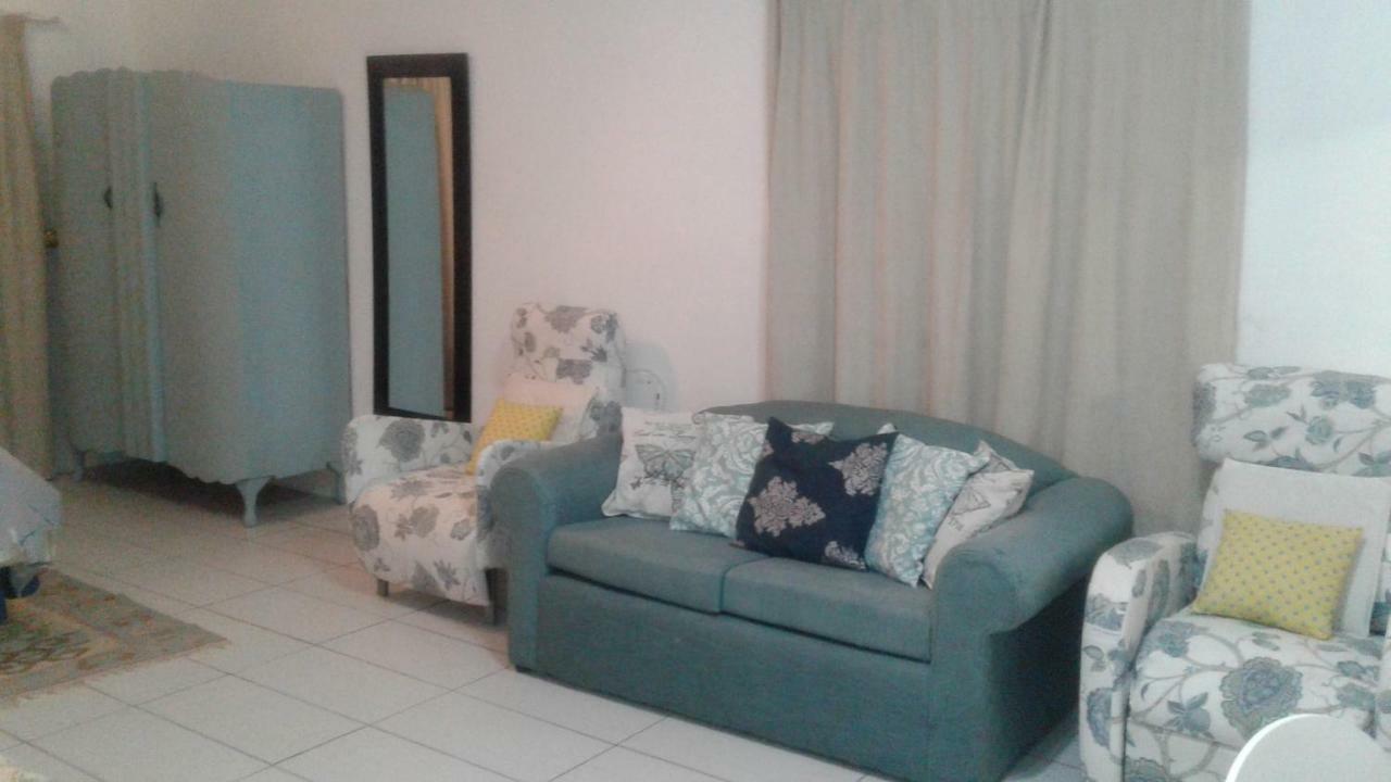 36 Df Strauss Street Apartment Kleinmond Luaran gambar