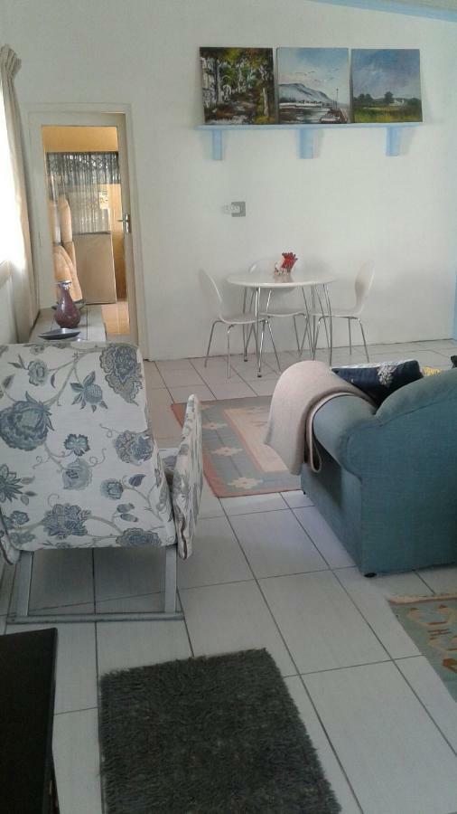 36 Df Strauss Street Apartment Kleinmond Luaran gambar